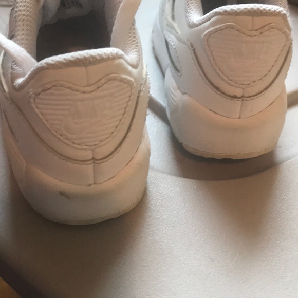 Size 6c air Max - Picture 3 of 4
